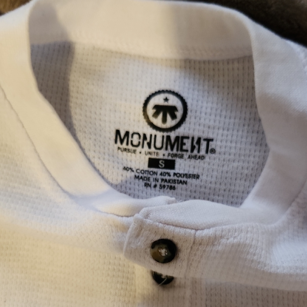 NWT Monument White Waffle Knit Henley Shirt Size Small - Picture 3 of 6